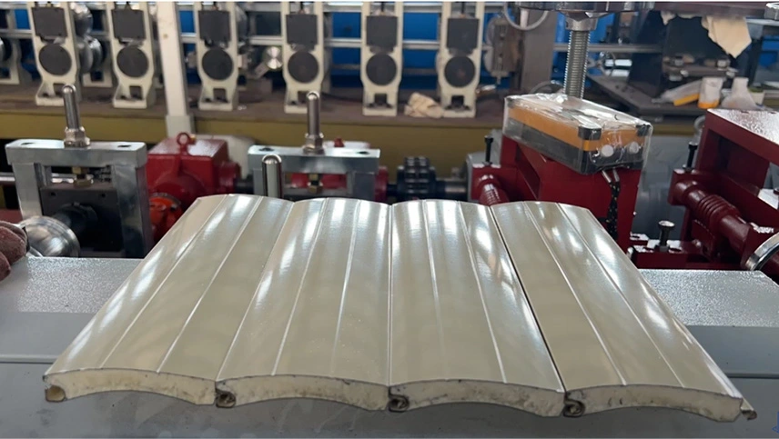 RFT-PU77 Roll Shutter Door Roll Forming Machine